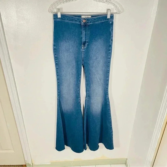 Free People Just Float On Flare Jeans Raw Hem Bohemian Festival Denim Retro - Picture 3 of 11